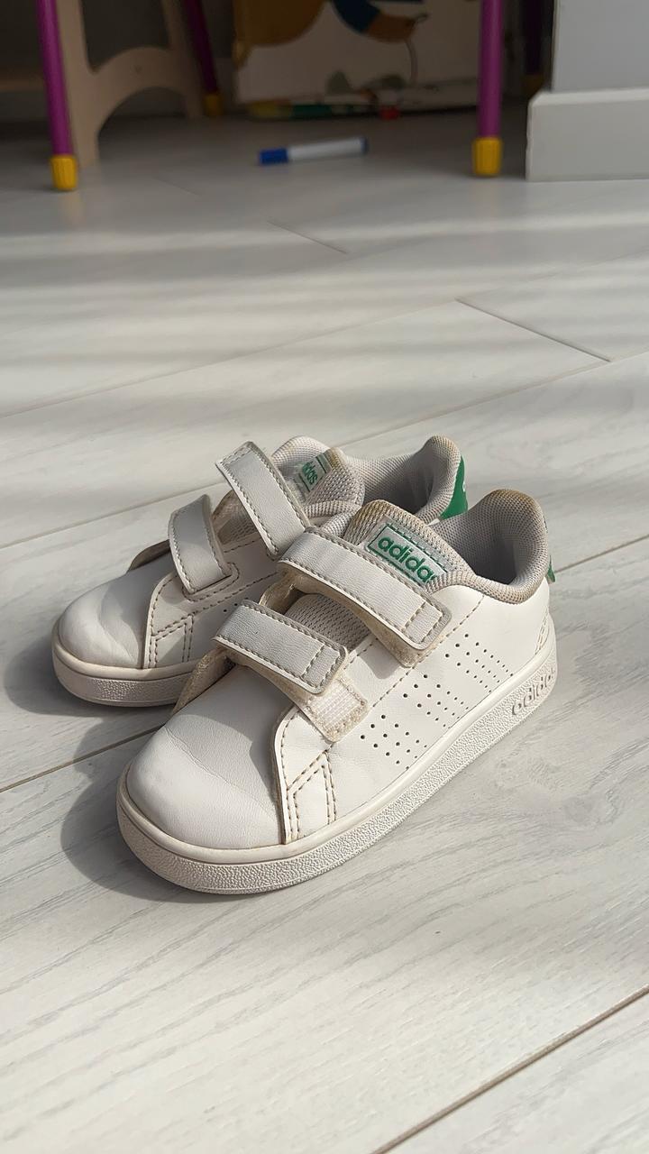 кроссовки Adidas