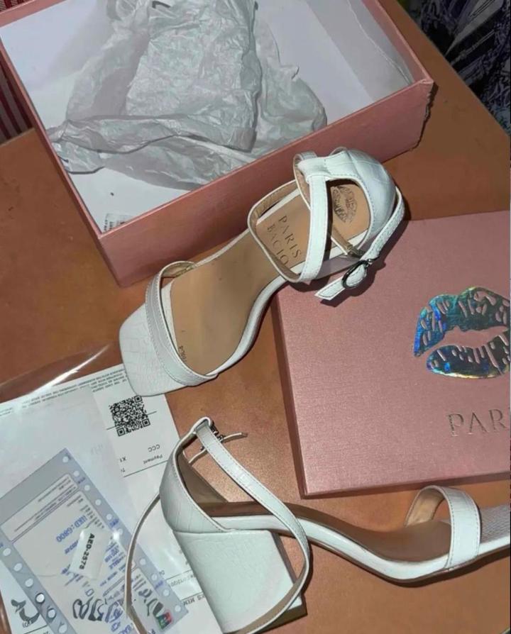 белые туфли