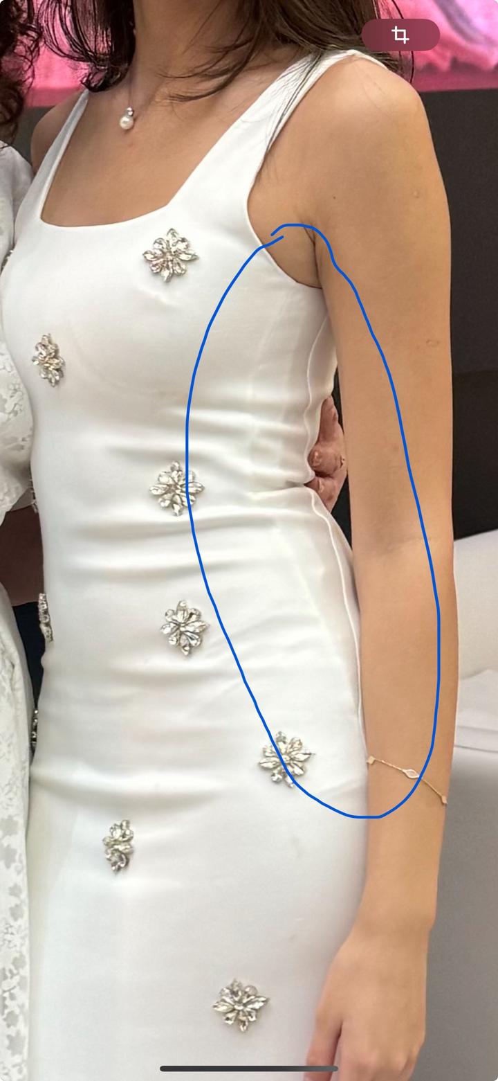 Белое платье