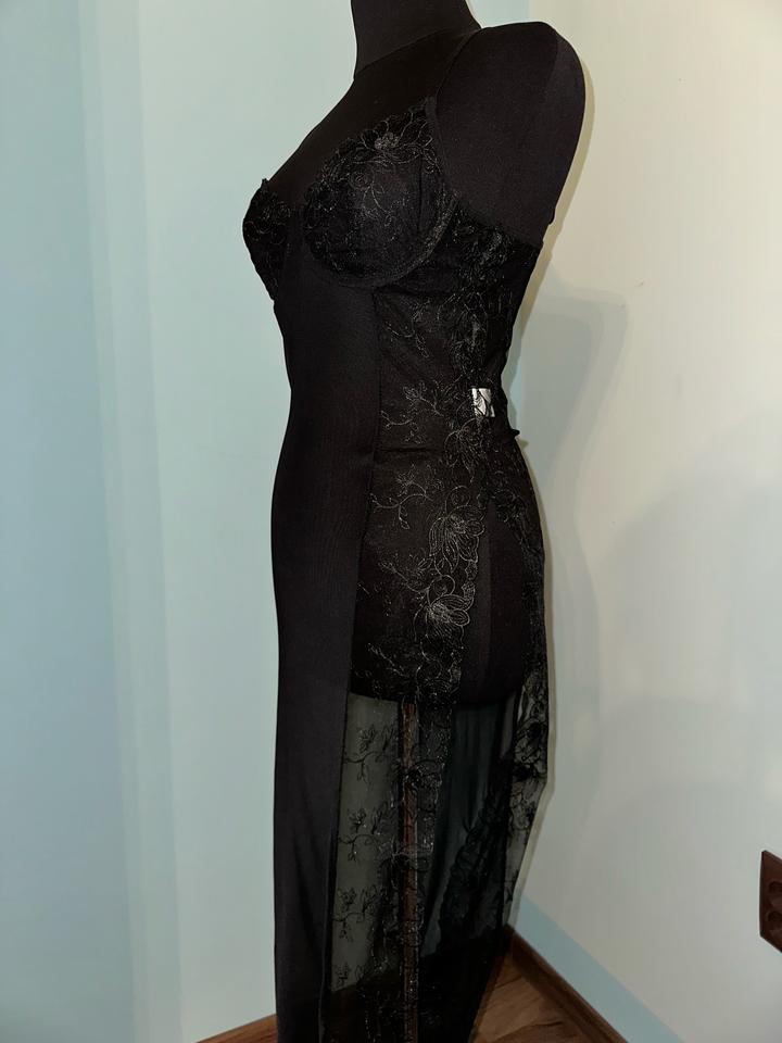 Ночное кружевное платье