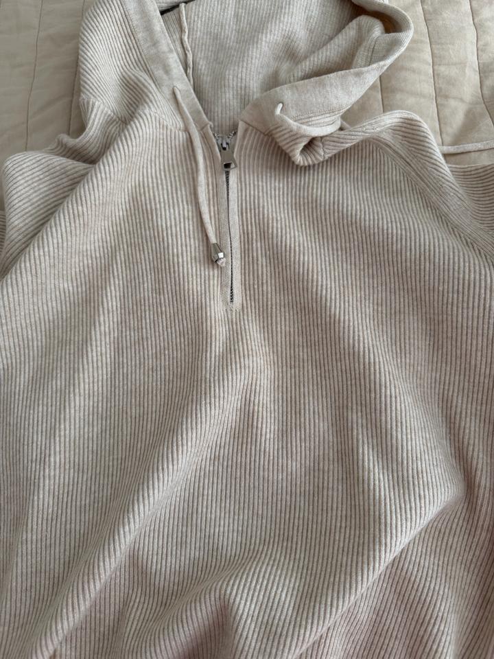 Бежевая двойка