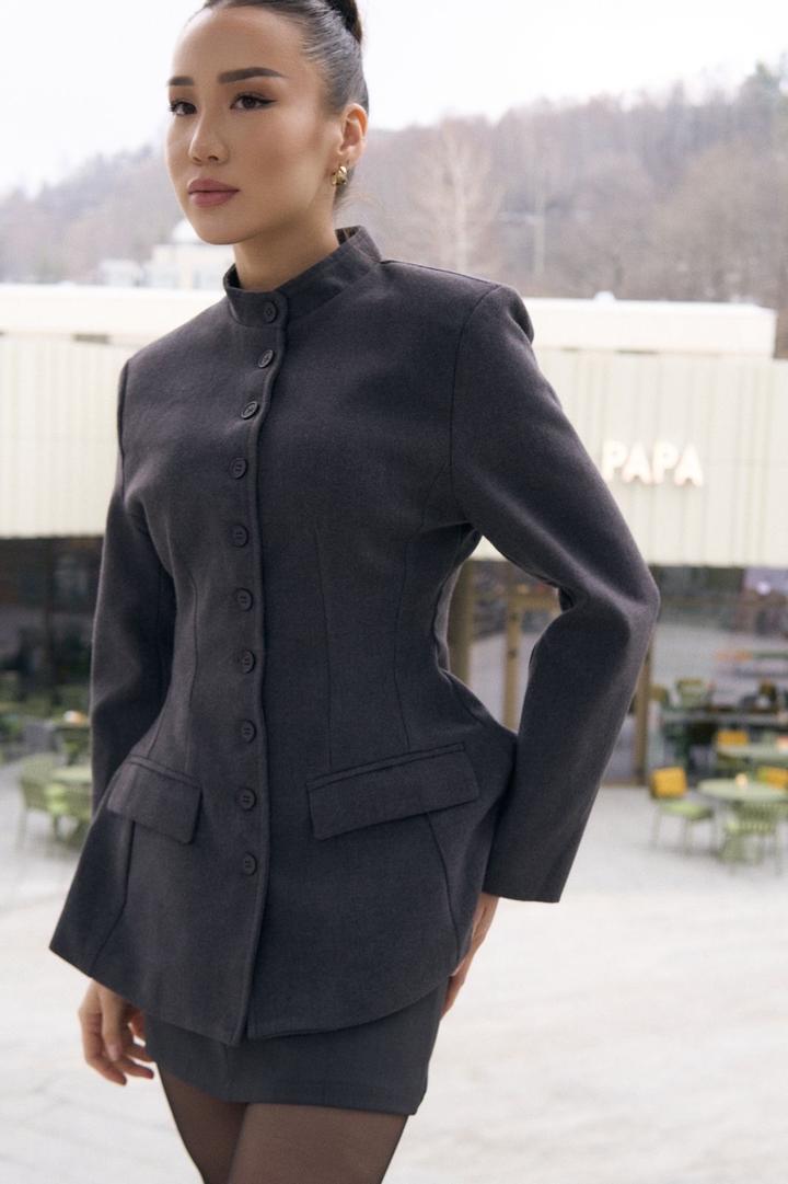 Пиджак график новый