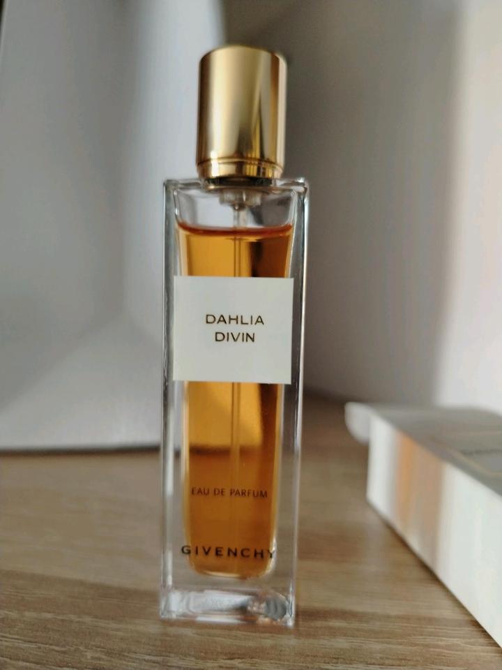 Givenchy Dahlia Divin