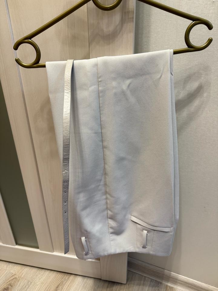 Белые брюки