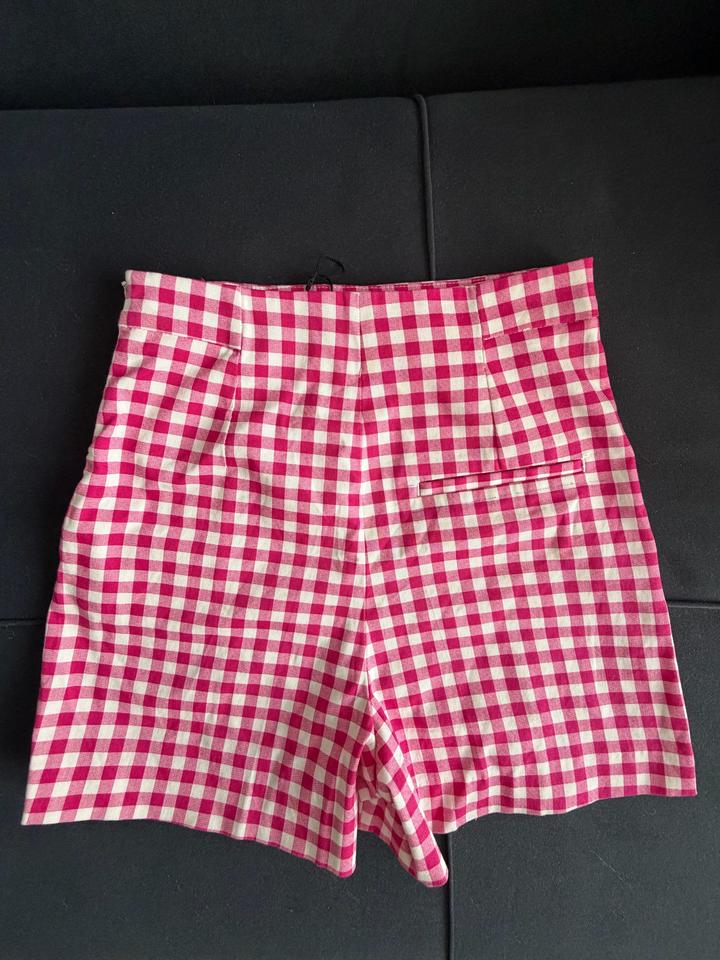 Шорты Zara