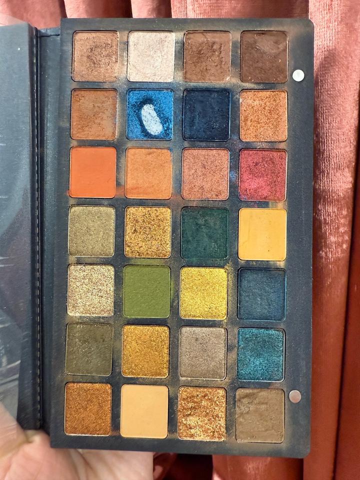 Natasha Denona тени прессованные Metropolis 28palette