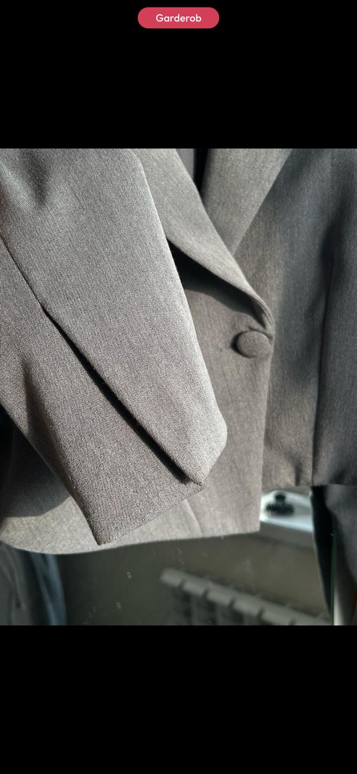 Кроп пиджак Lichi