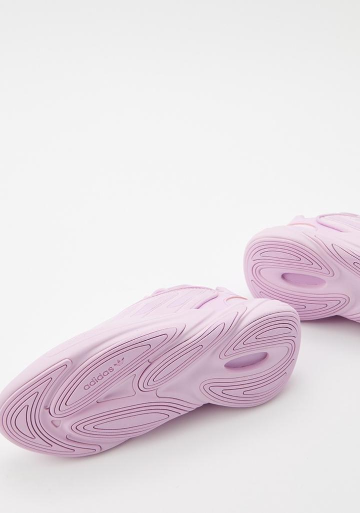 Новые кроссовки adidas ozelia