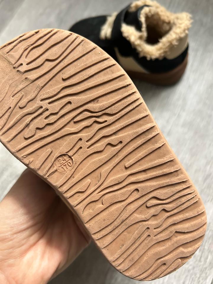 Кроссовки детские