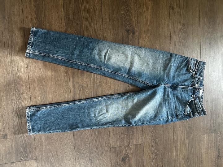 Джинсы Zara