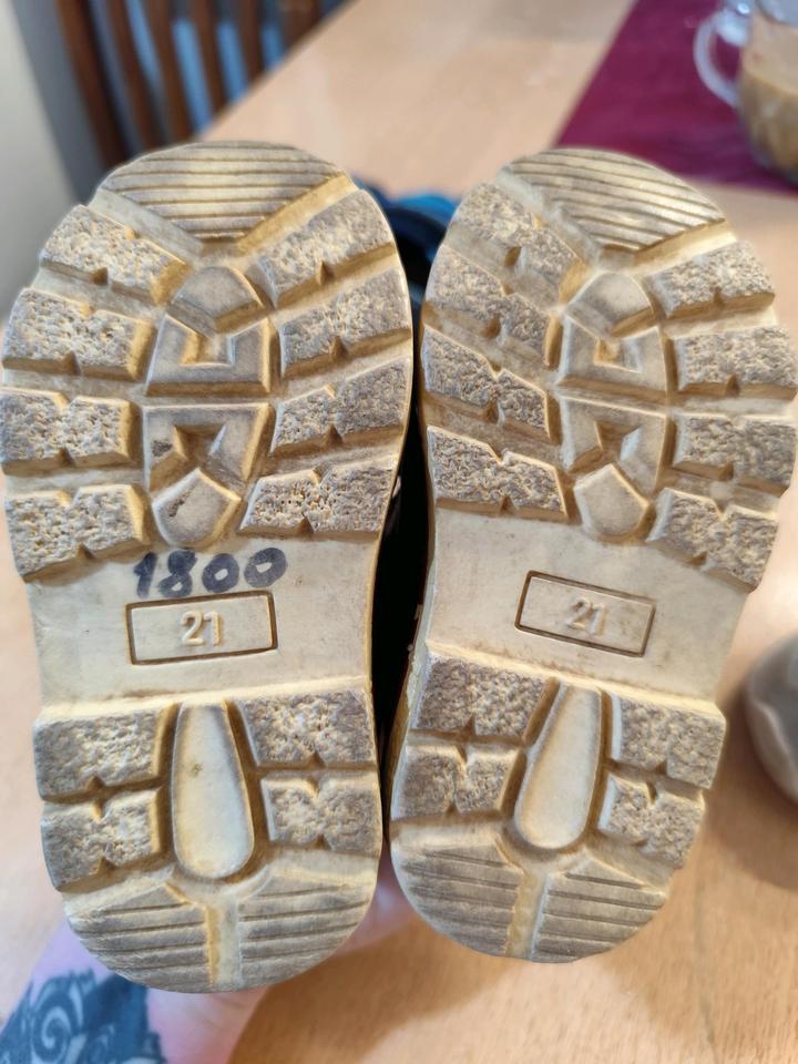 Кроссовки.Туфли.Тапочки.