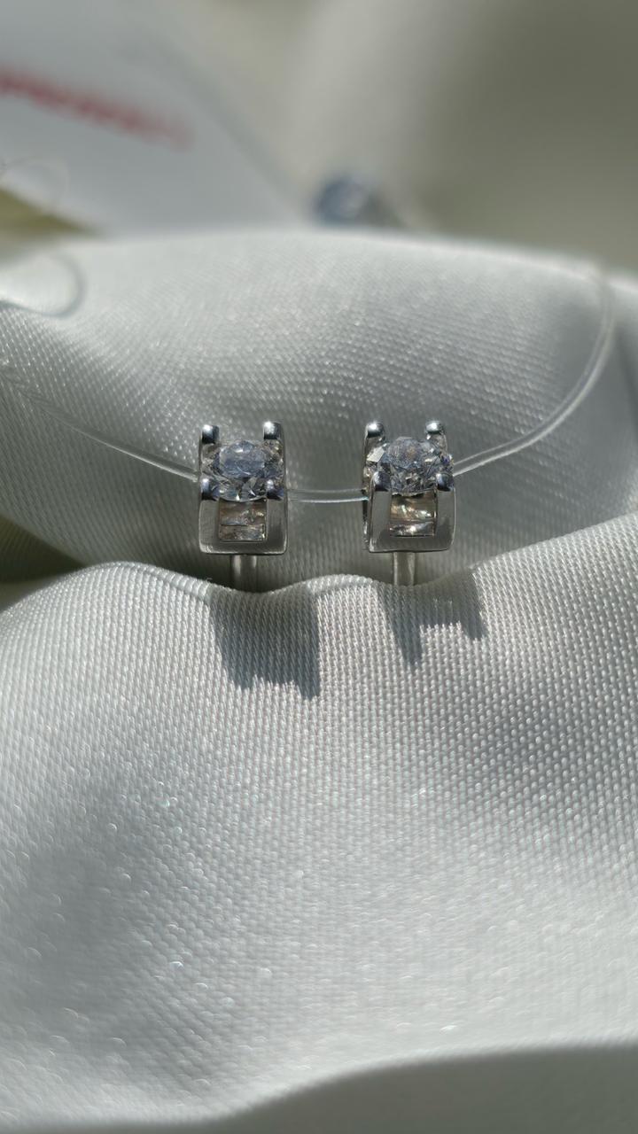 Пусеты с натуральными бриллиантами новые