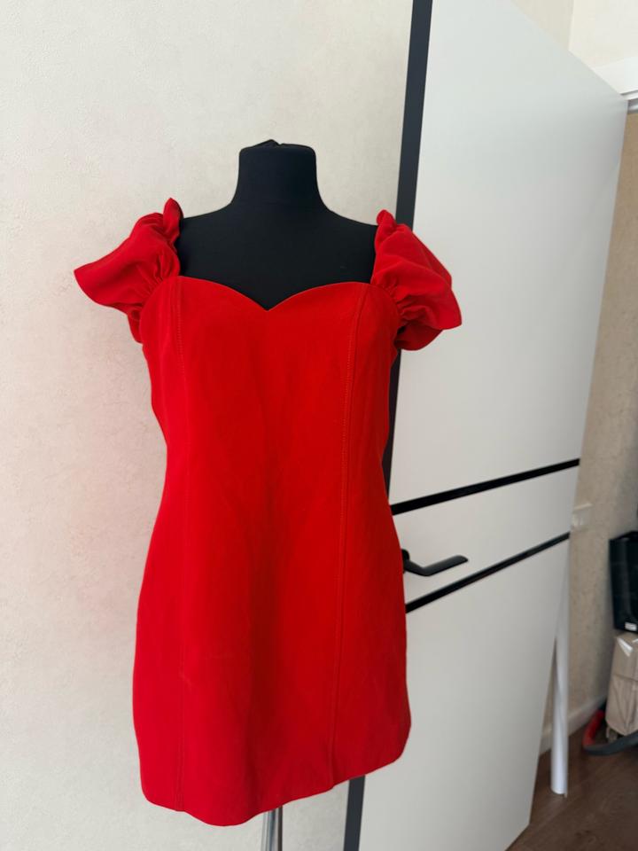 Красное платье Zara
