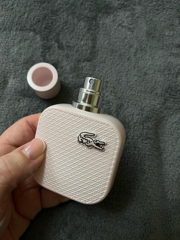 Lacoste rose 30 мл остаток где то 20 мл