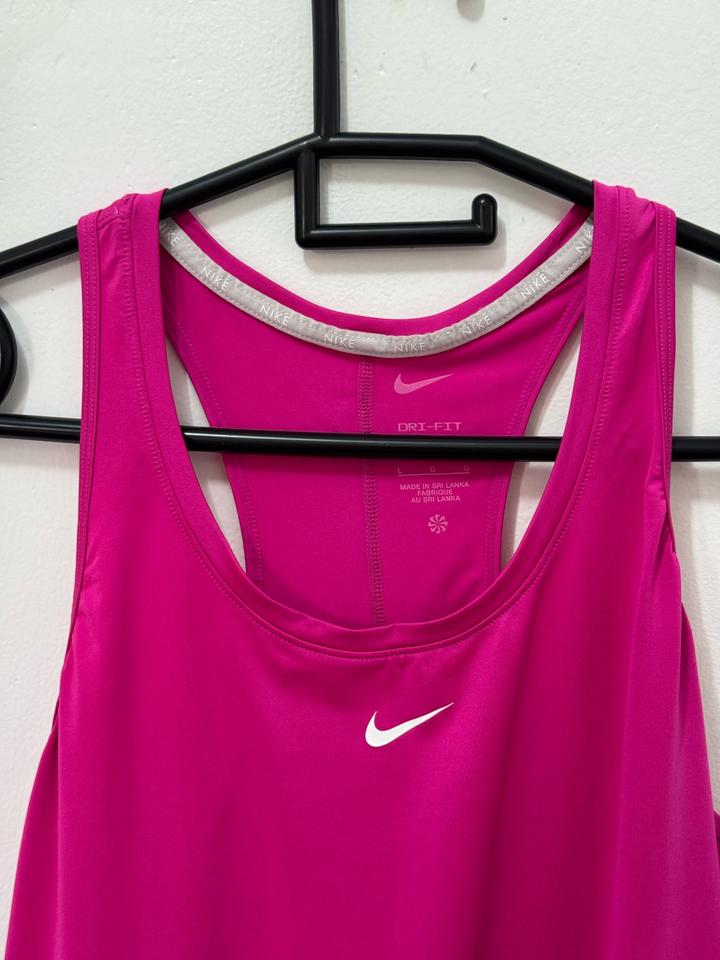 Спортивная майка Nike