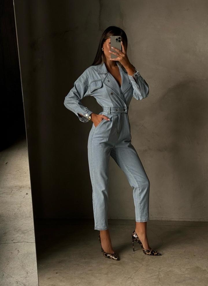 Деним-комбинезон ,идеальный выбор для стильных и уверенных!