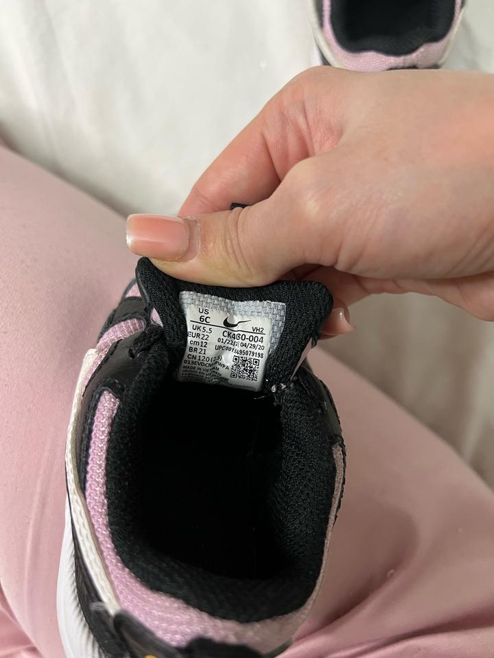 Кроссовки Nike