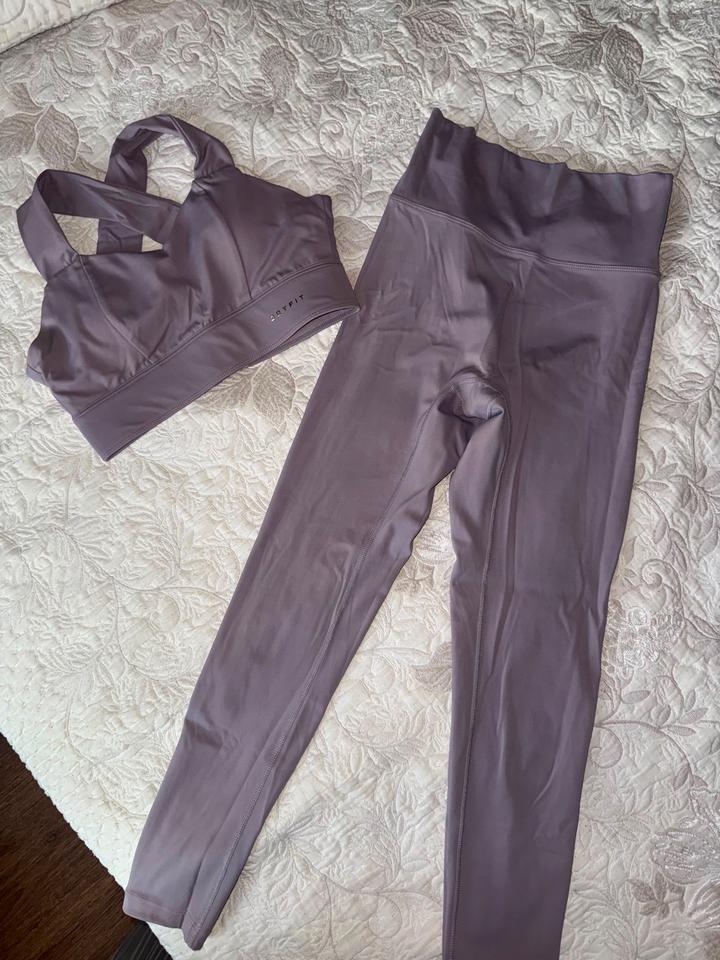 Спортивный костюм dryfit