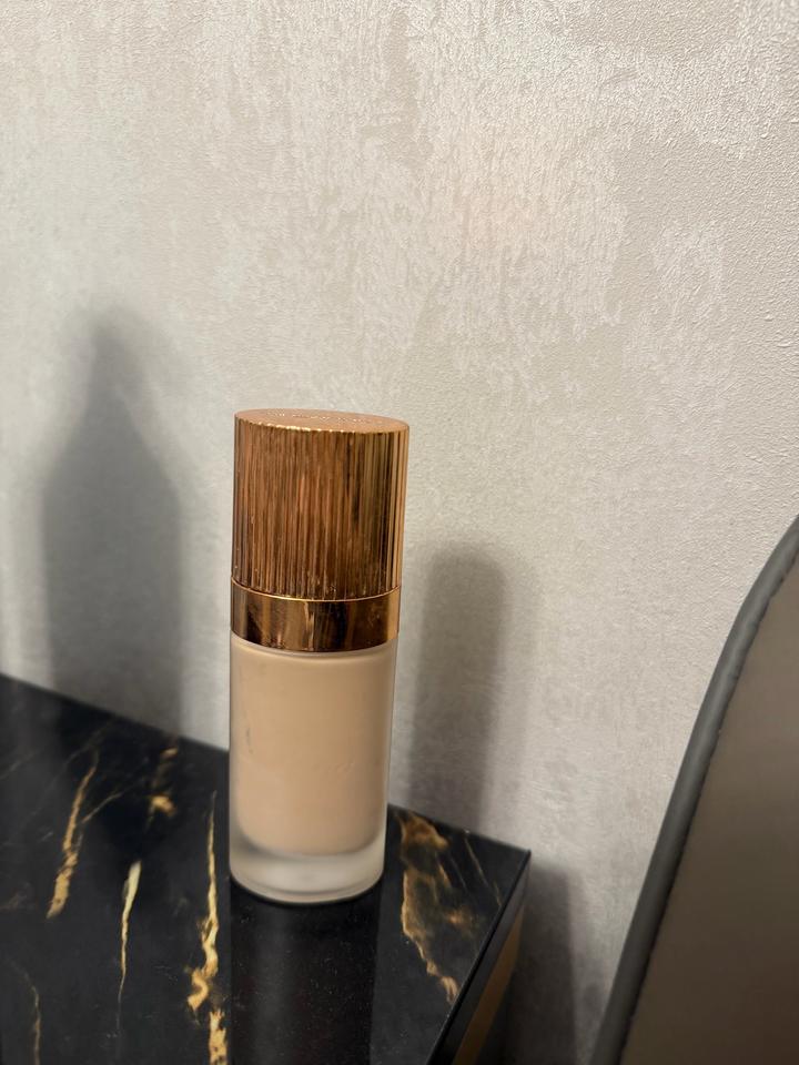 Тональный крем CHARLOTTE TILBURY