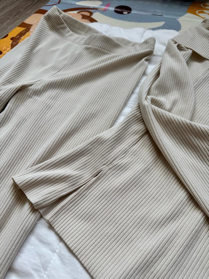 Нежная двойка в рубчик