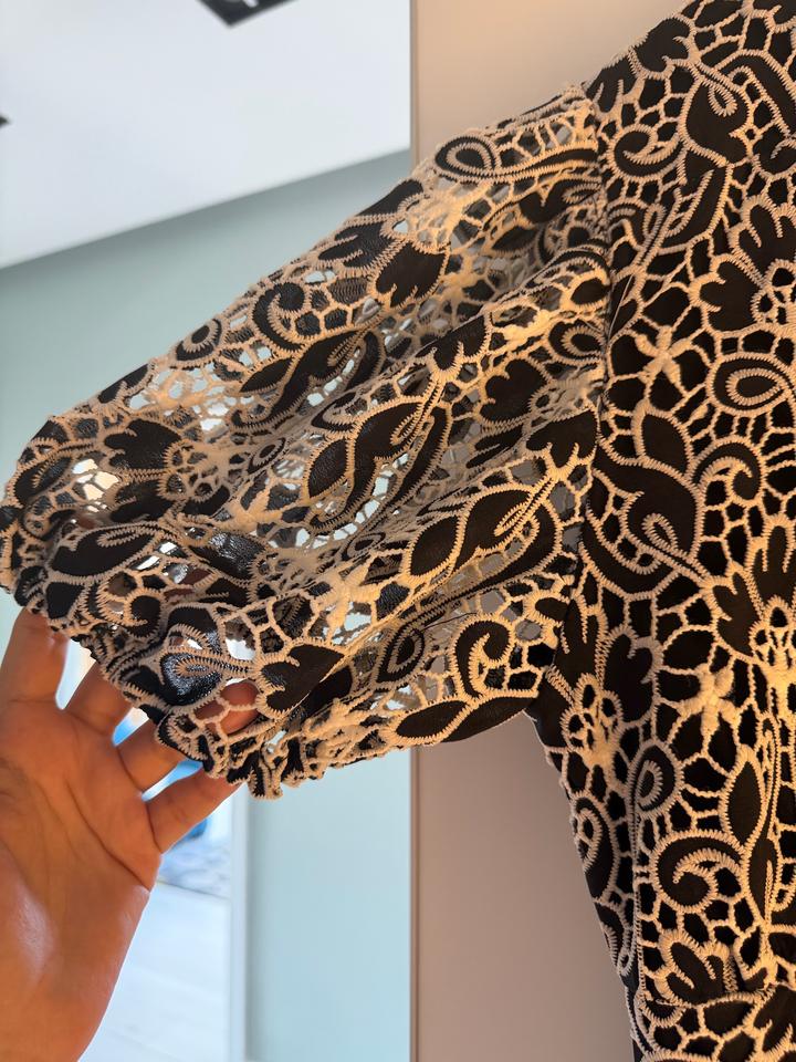 Кружевное мини платье Chance Off | чёрное с белым кружевом