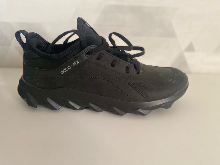 Женские кроссовки Ecco
