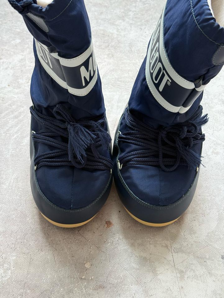 moon boot