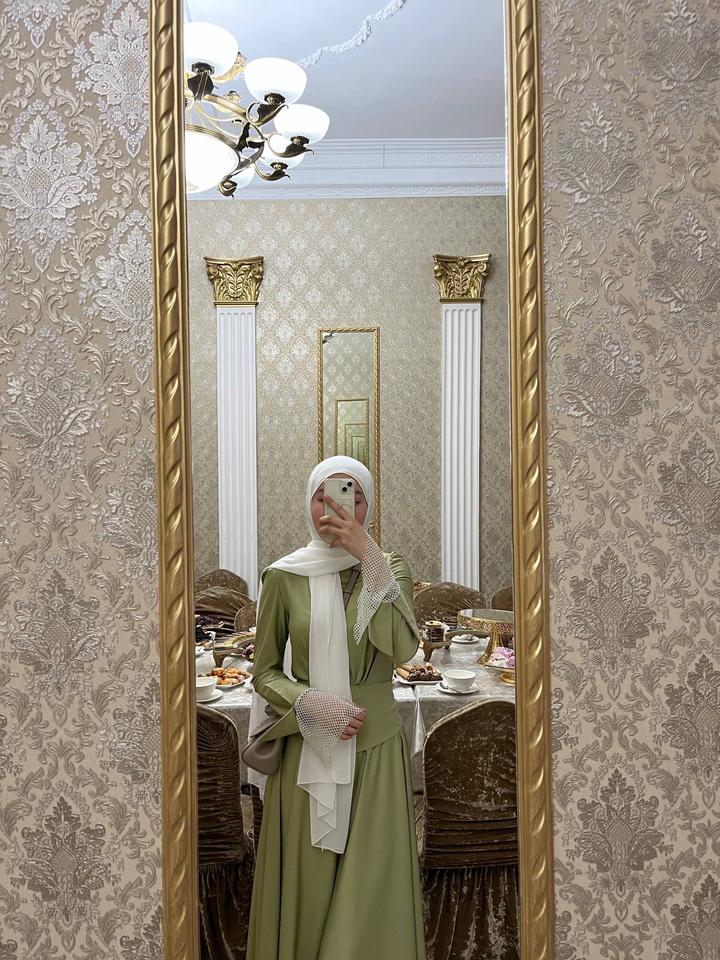 Платье (атлас)