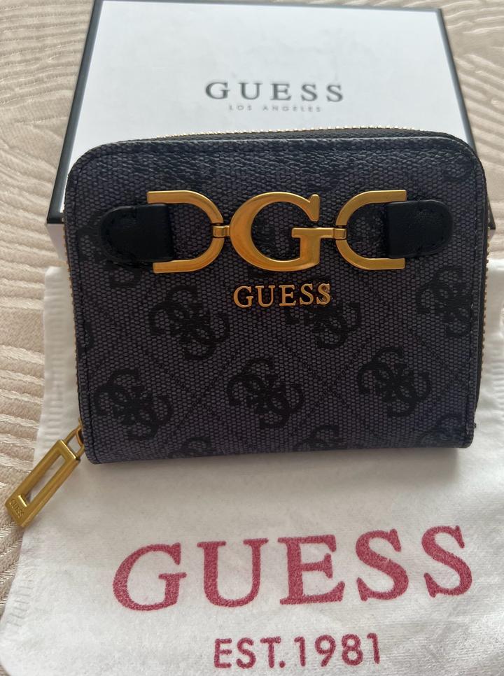 Кошелек от Guess