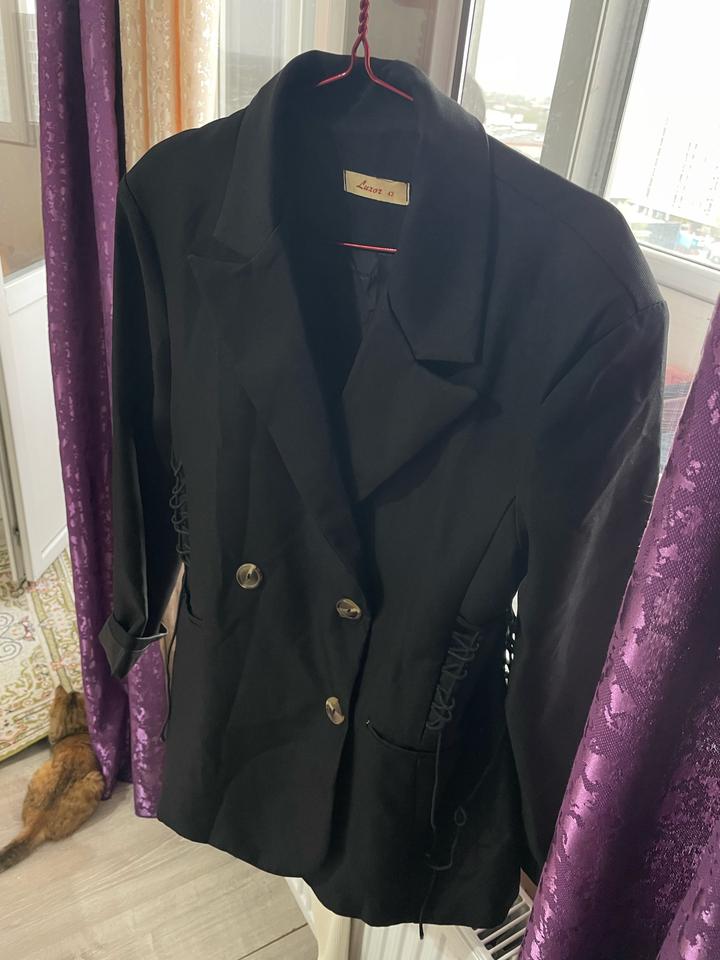 Пиджак приталенный