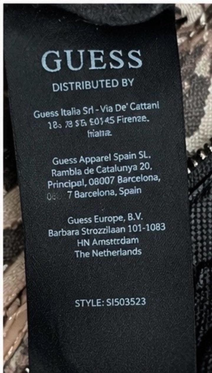 Оригинальная сумка GuessПокупалась в официальном магазине Guess в Мадриде