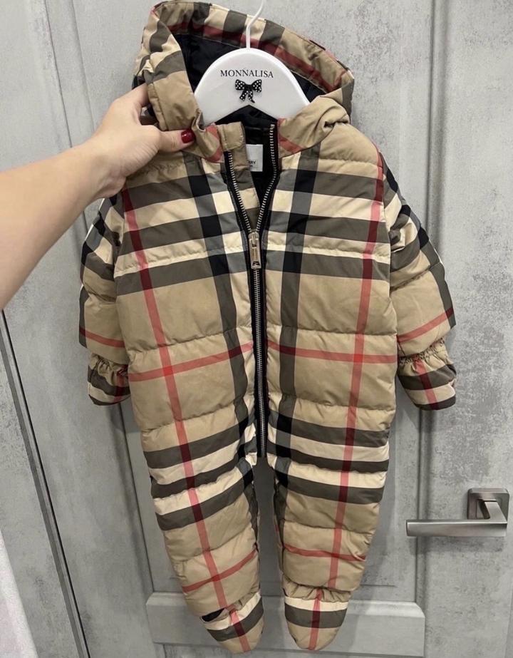 Продам комбинезон Burberry