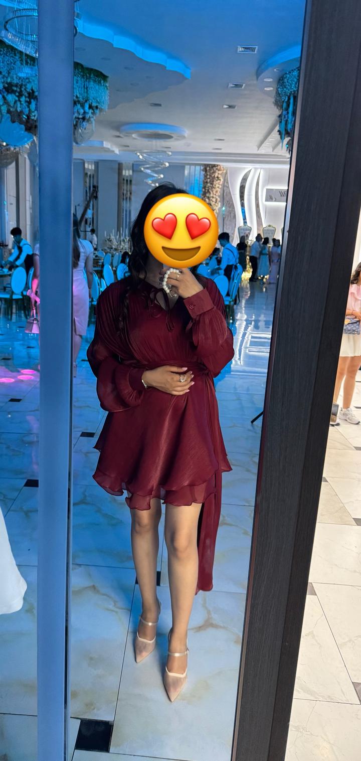 Бордовое платье