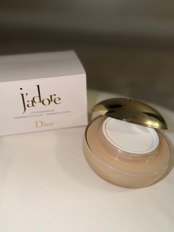 ✨ J’adore Les Adorables Shimmering Scrub Dior