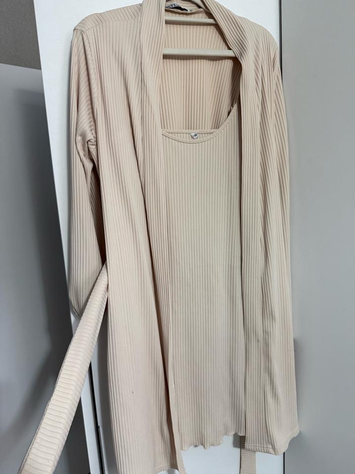 Домашняя одежда. Халат с сорочкой