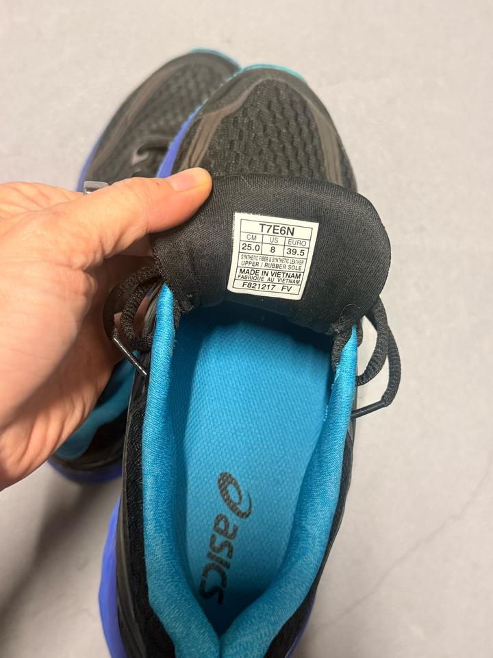 Беговые кроссовки Asics