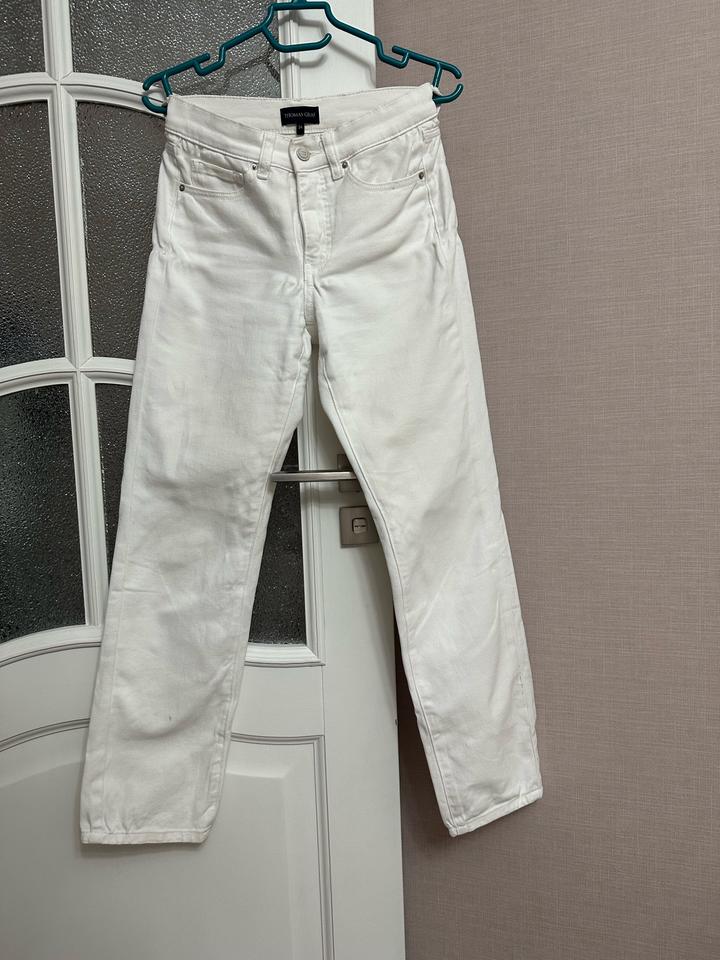 Белые джинсы Tomas Graff