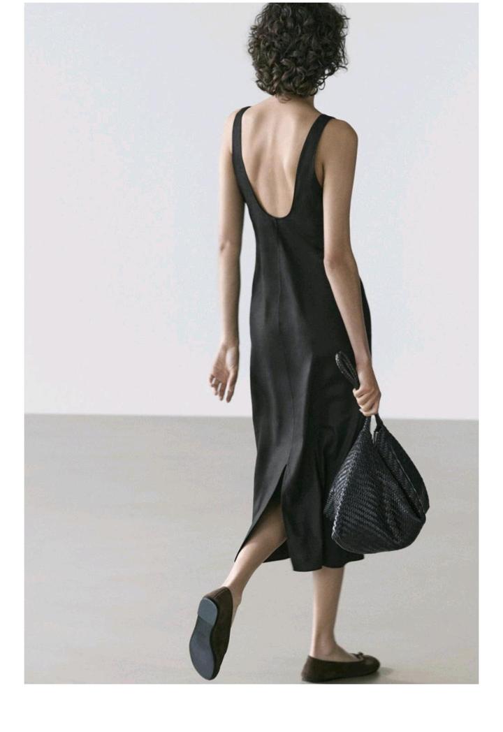 Чёрное платье Massimo Dutti