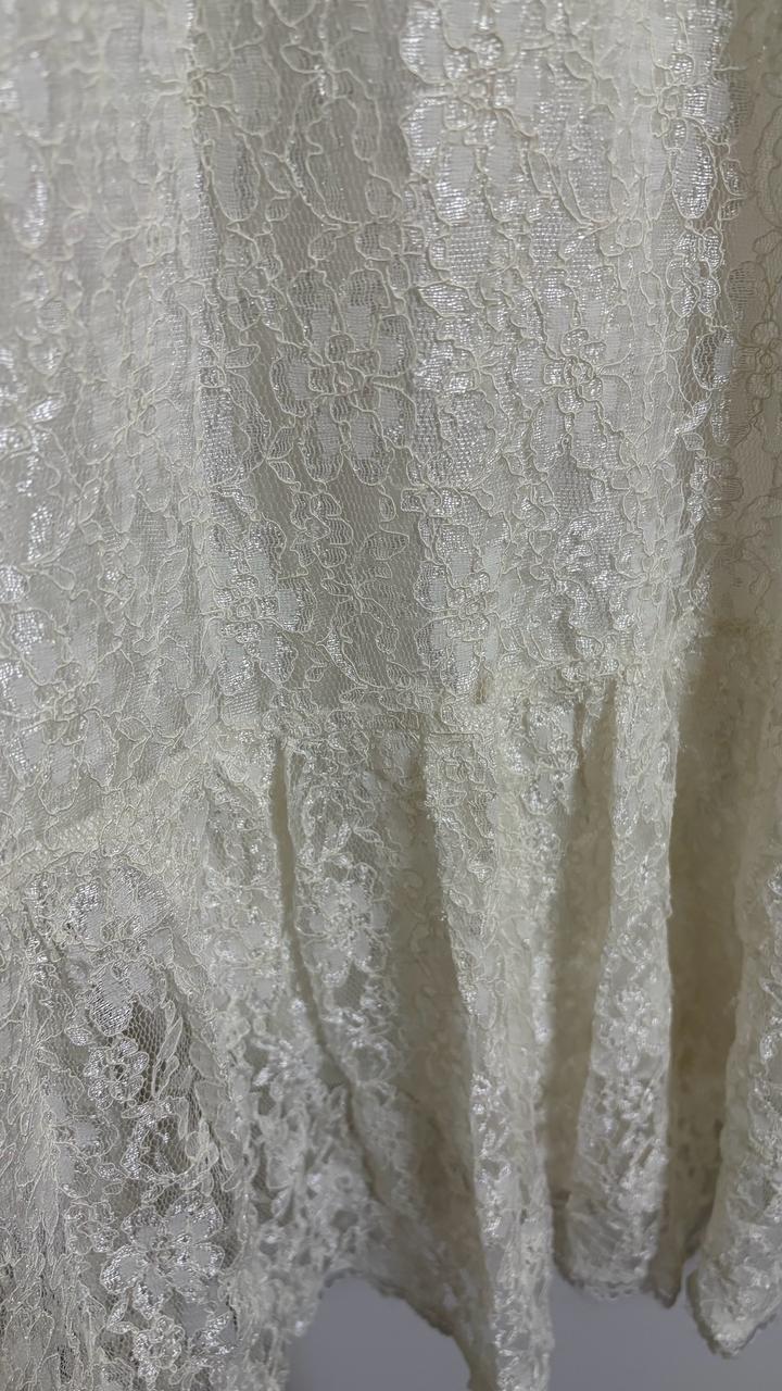 Белое платье