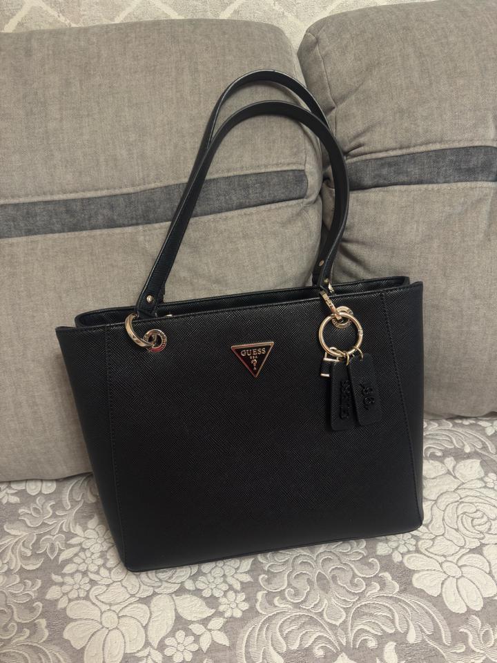 Сумка Guess