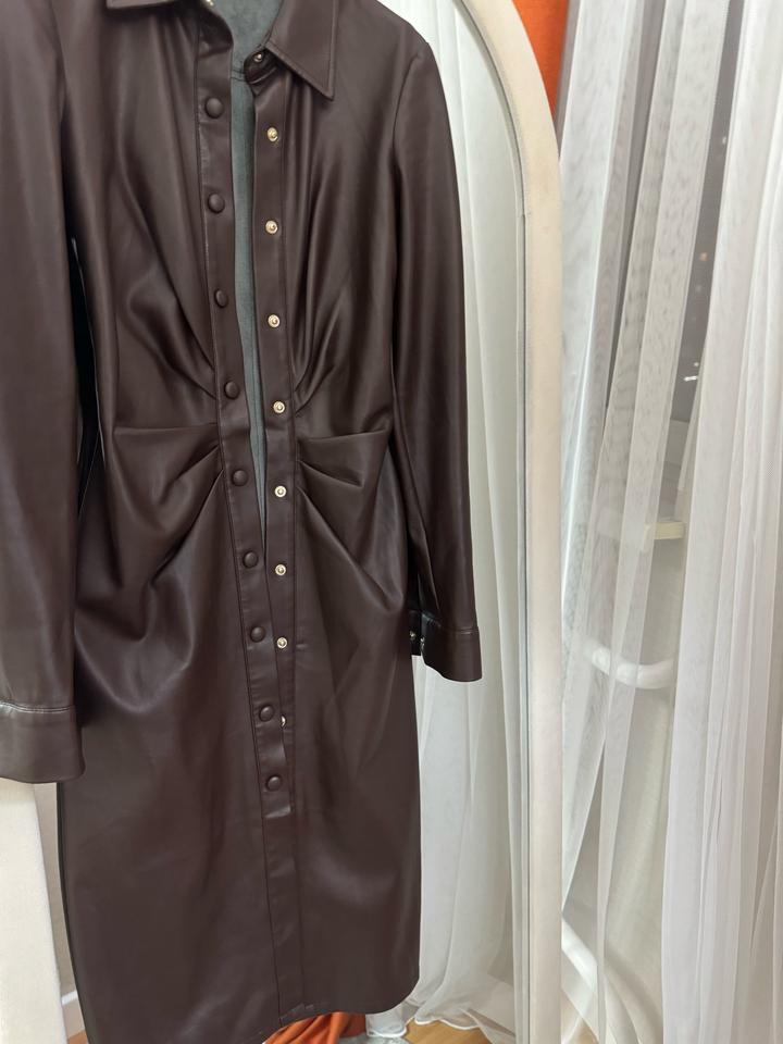 Платье кожаное