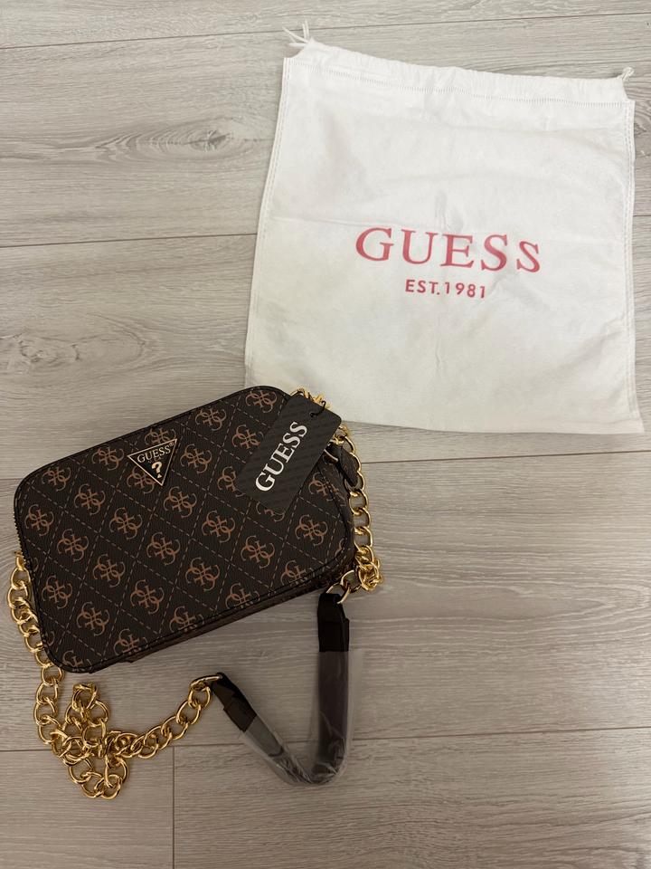 Сумка GUESS