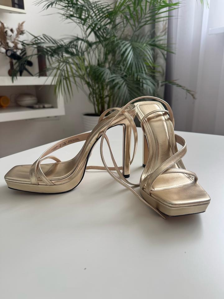 Босоножки женские Zara