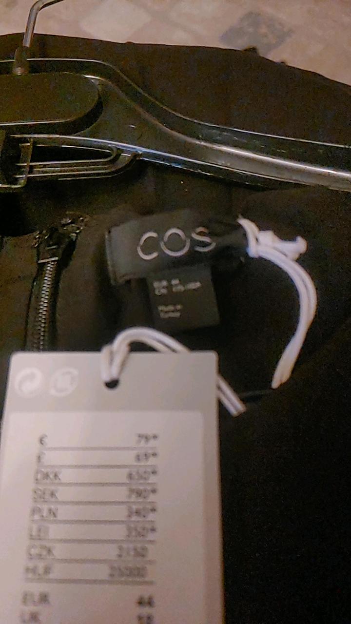 Платье COS