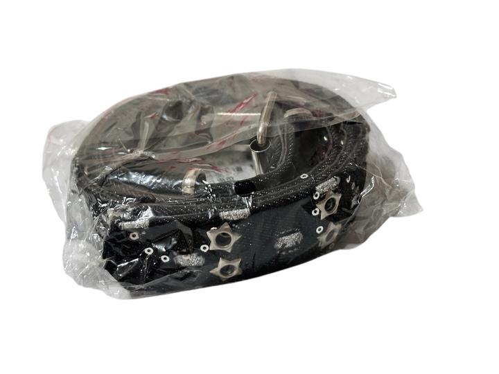 Стильный чёрный ремень с блестящими стразами и звездочками