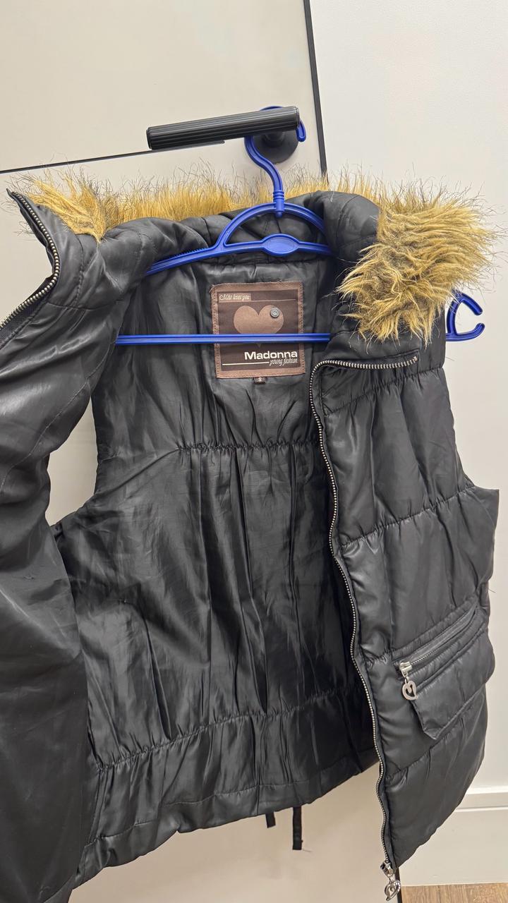 Безрукавка жилет.