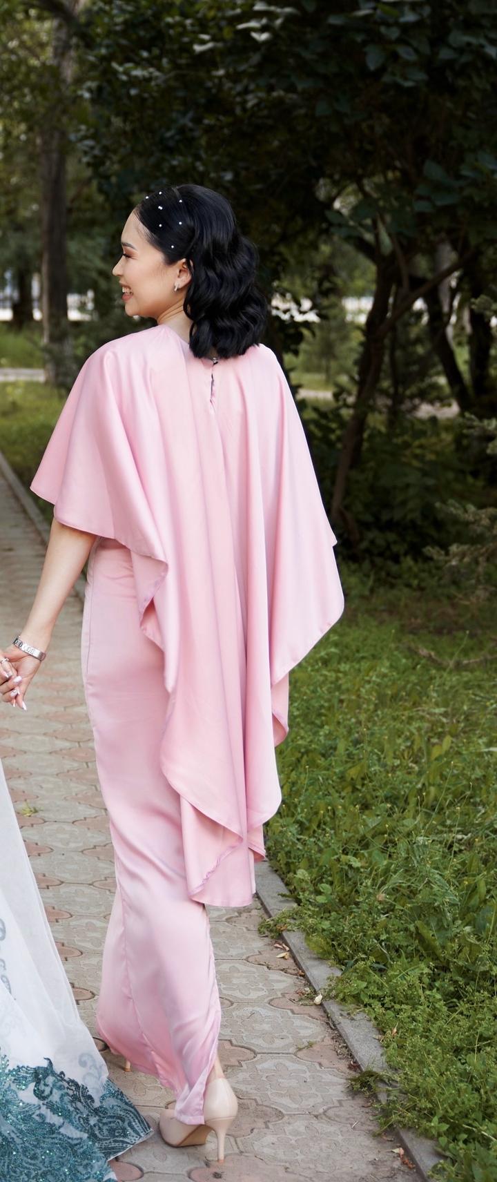 Вечернее платье