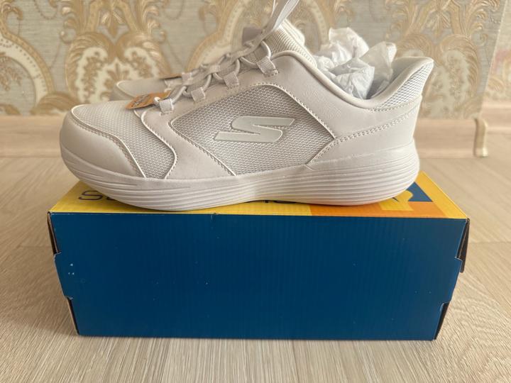Кроссовки Skechers