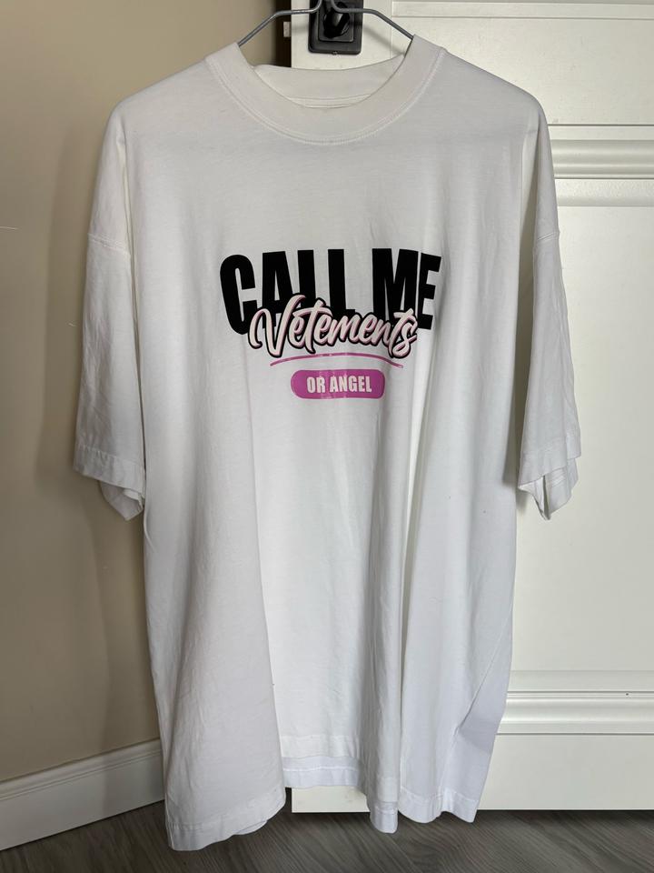 белая футболка Vetements
