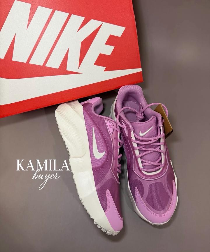 Кроссовки Nike